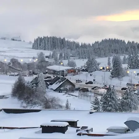 Spacieux Pour 6 Avec Terrasse Et Parking Prive Super Besse