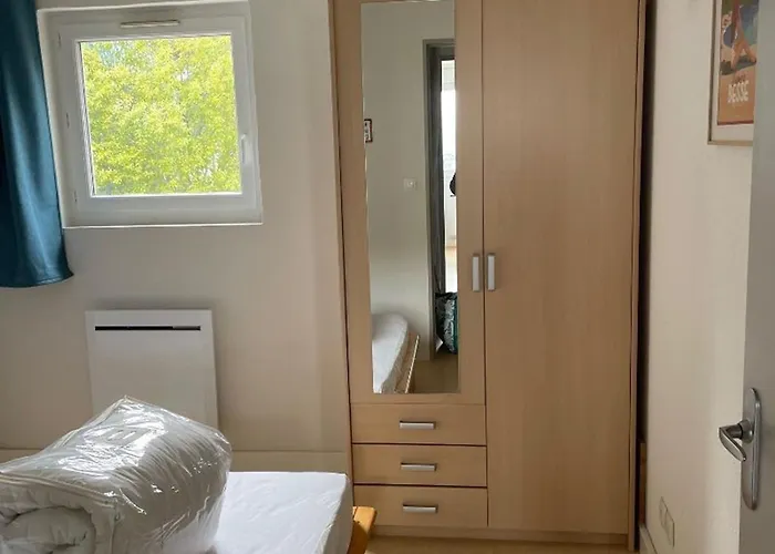 Appartement Spacieux Pour 6 Avec Terrasse Et Parking Privé - Fr-1-814-152 *