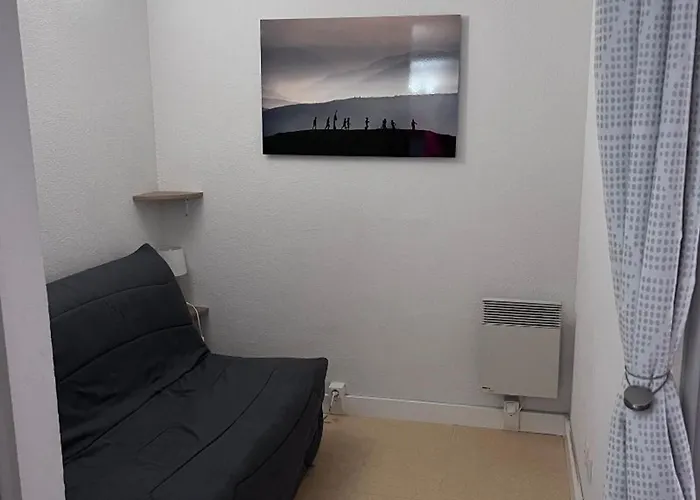 Spacieux Pour 6 Avec Terrasse Et Parking Privé - Fr-1-814-152 Appartement Super-Besse