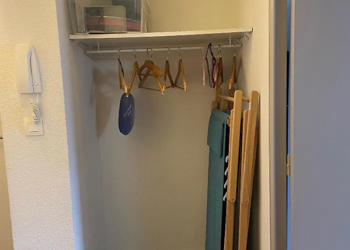 Spacieux Pour 6 Avec Terrasse Et Parking Privé - Fr-1-814-152 Appartement Super-Besse